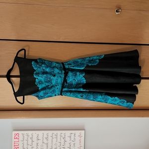 50s Style Size 4 Mid-length Flair Cocktail Dress